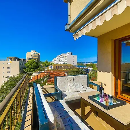 Apartman Appartments With Terrace Or Garden Split