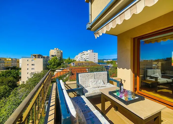 Apartman Appartments With Terrace Or Garden Split