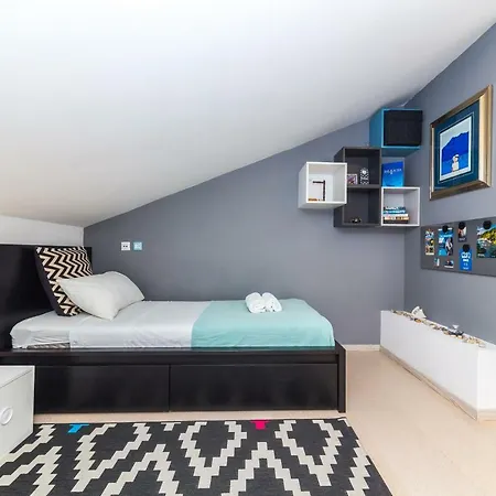 Appartments With Terrace Or Garden アパート スプリト